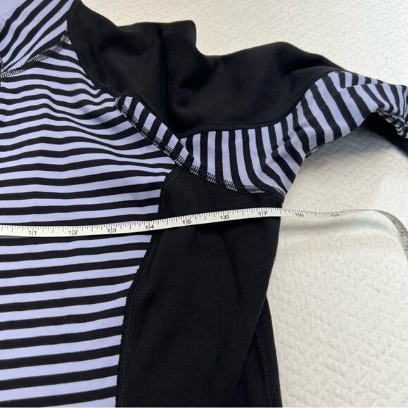 lululemon U-Turn 1/2 Zip Luon Reversible Striped Blue Long Sleeve Pullover - Picture 10 of 11